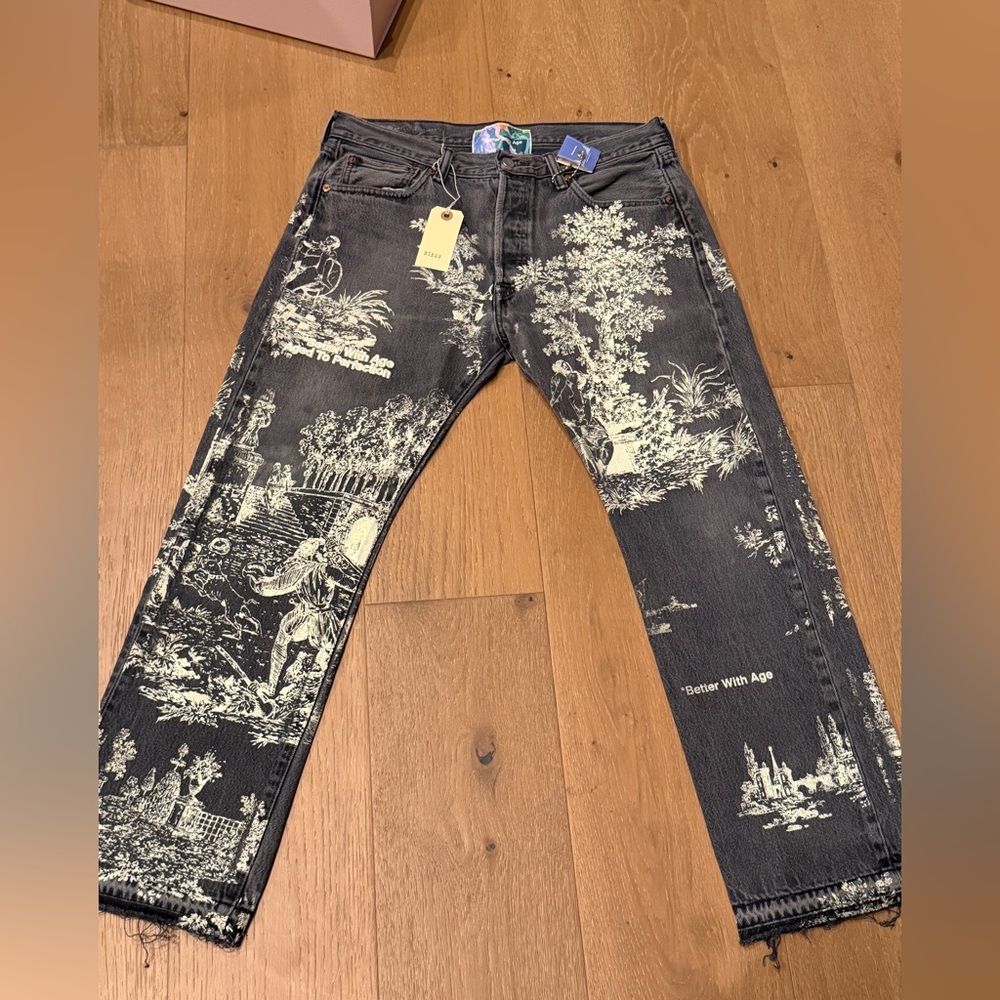 BETTER WITH AGE VINTAGE LEVI’S